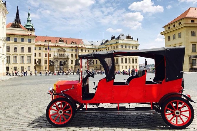 1,5 hour oldtimer convertible Prague sightseeing tour - Lesser Town, St. Nicholas Church, and the quick scenic reset