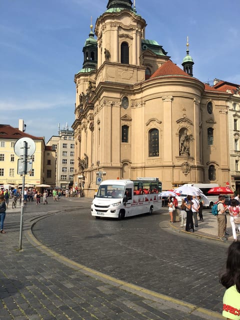 1-Hour Orientation Tour by Bus and Museum story of Prague - Practical meeting point check: where to go and what to look for