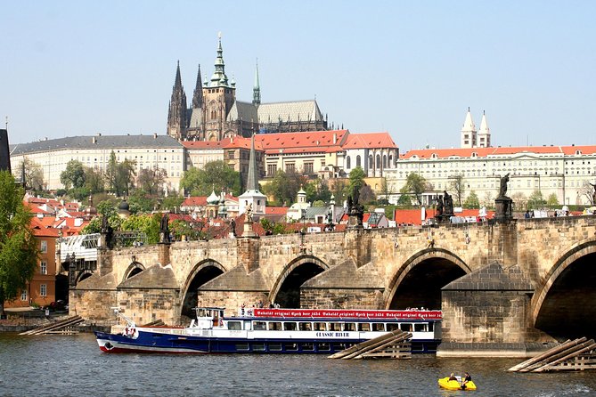 1 hour Prague Panoramic Vltava River sightseeing Cruise - Pier 17 to the Vltava: how the cruise actually starts
