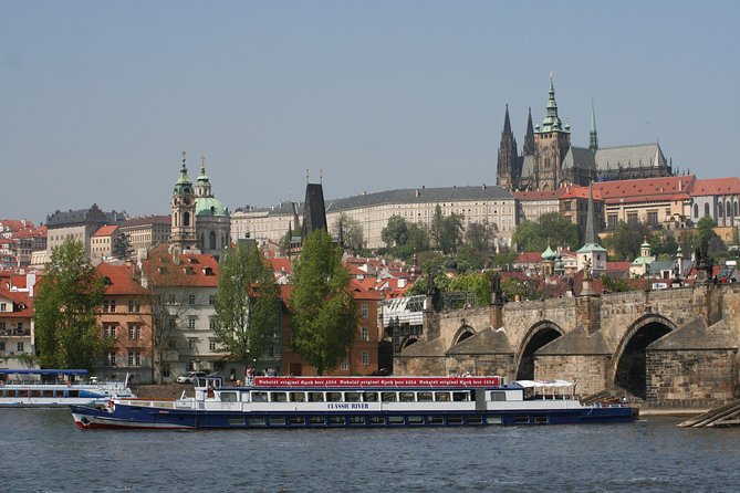 1 hour Prague Panoramic Vltava River sightseeing Cruise - Tickets, timing, and what “55 minutes” feels like