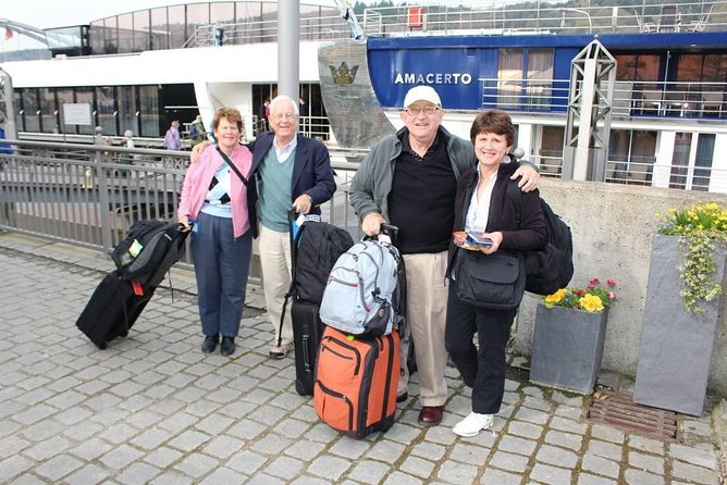 1-way Prague to Vilshofen private transfer - up to 7 passengers - Comfort that starts with air conditioning and real luggage help