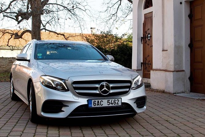 1-way Prague to Vilshofen private transfer - up to 7 passengers - The drive itself, and why 15-minute breaks are a big deal