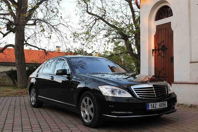1-way Prague to Vilshofen private transfer - up to 7 passengers - Windows open, views enjoyed, not rushed