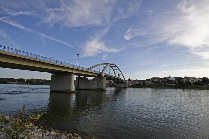 1-way Prague to Vilshofen private transfer - up to 7 passengers - Pickup at your door, not a meeting point scavenger hunt