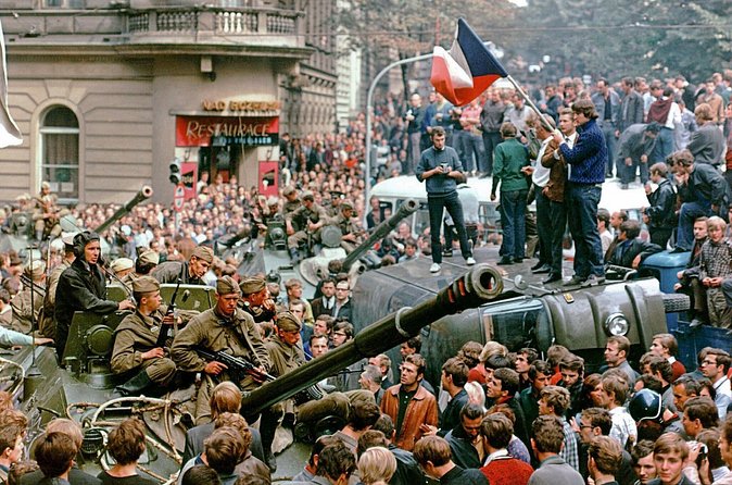 20th Century Prague: WW2 and Communism - Pasáž Svatého šozo r and the idea of a time capsule