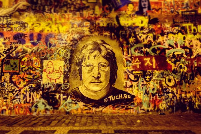 3-hour Prague by Night Walking Tour - Lesser Town’s Baroque streets to the Prague Castle approach
