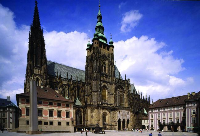 3-Hour Prague Castle & Interiors Tour - The Coach Ride Up to Prague Castle Hill (your legs will thank you)