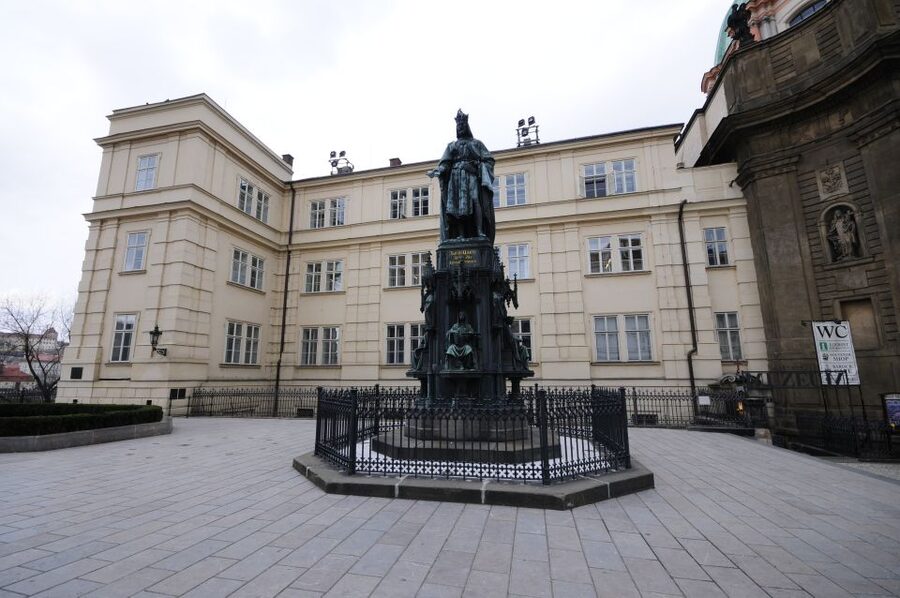 3-Hour Prague Castle & Interiors Tour - Entering the Royal Palace Interiors With a Guide in the Lead