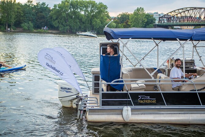 3-hours Prague Private Boat Cruise Beer or Prosecco Unlimited - Drinks that keep the mood easy for your whole group