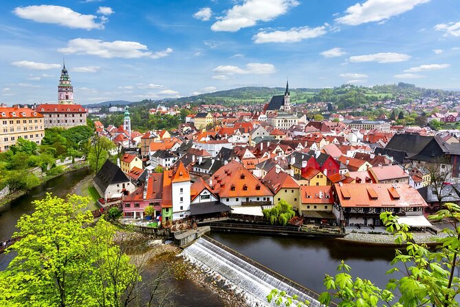 3-in-one Day Tour in Prague - Old Town Square and the Orloj: the hourly performance moment