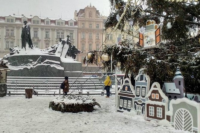 6 hours Prague Christmas Market Private tour by car - Stop 4: Loreta Praha and the Holy Dwelling Detail