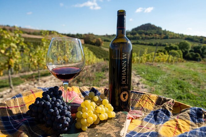 A delightful wine tasting in the scenic countryside with lunch - Johann W. Winery tastings: what you actually learn and taste