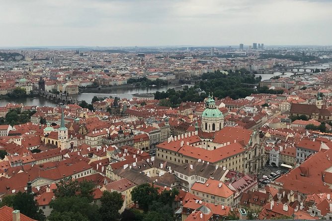 A Private Prague Castle & Interior Tour - The big theme: from kings and emperors to the presidency since 1918