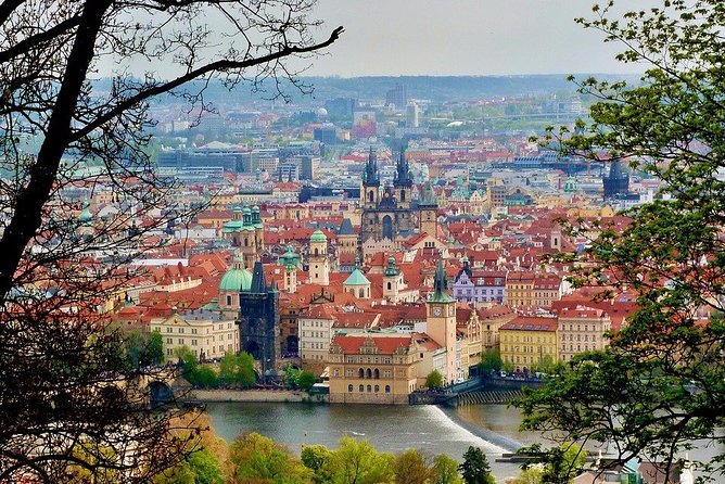 A weekend in Prague: Private transfers and tours with official tour guide - The 4-Hour Old Town Walking Tour, a Smart Way to Learn the City Fast