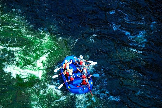Adventure RAFTING with all day drinks support - Quick take on the Sázava rafting day