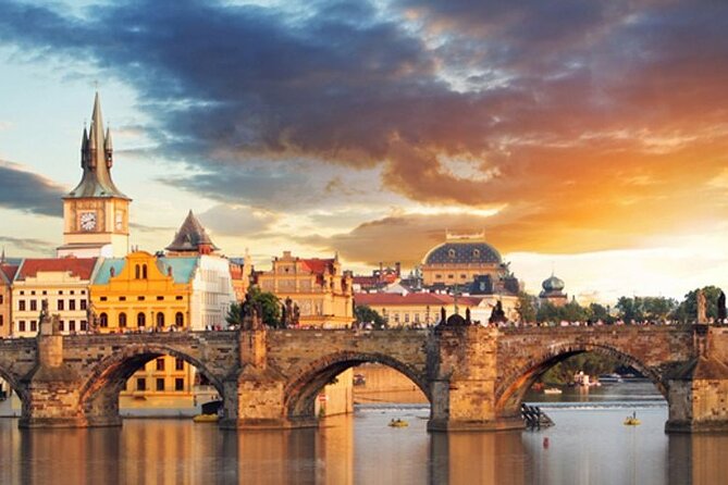 Arrival Private Transfer from Prague Airport PRG to Prague City in Car/Van - The 20-Minute Transfer Into Prague City