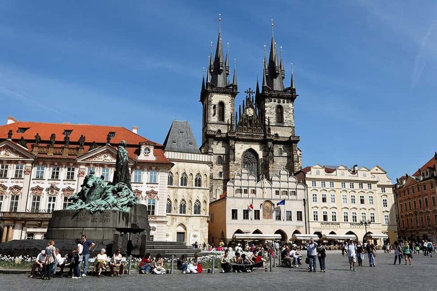 Berlin: Prague VIP luxury Van Day Trip - Prague Castle viewpoints without losing the whole day