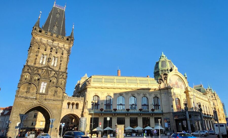 Best of Prague Private Walking Tour - Charles Bridge: guided time on the sculptural gallery