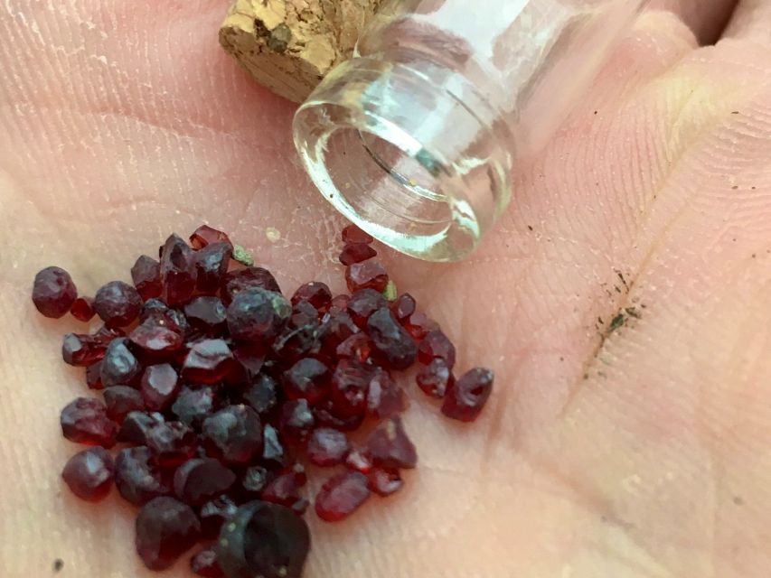 Bohemian Uplands: Garnet panning, Farm & Local Lunch&Beer - Price and Value: Is $293 Per Person Worth It?