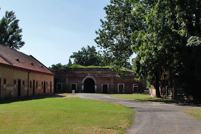 Bus Tour to Terezín from Prague - Group size, languages, and the audio reality check