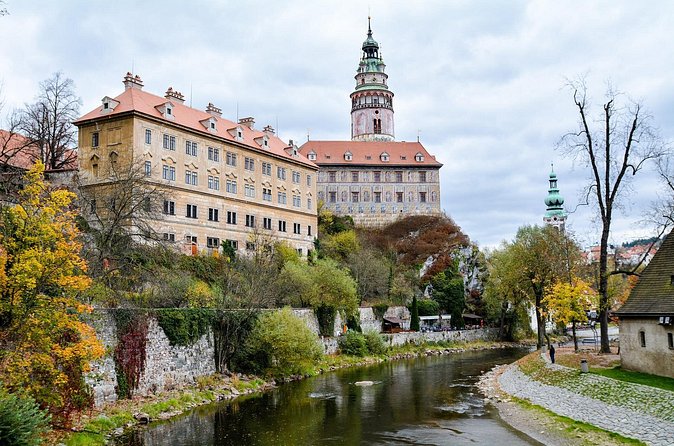 Cesky Krumlov: A Private Tour to The City of The Mystical Rose - Cesky Krumlov Castle: the big reason to come