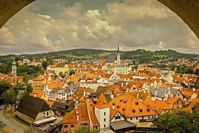 Cesky Krumlov: A Private Tour to The City of The Mystical Rose - The 9:00 am start that saves your photos