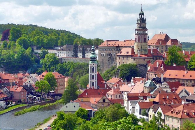 Cesky Krumlov Day Trip from Prague to Vilshofen - Key reasons this Cesky Krumlov to Vilshofen trip is worth it
