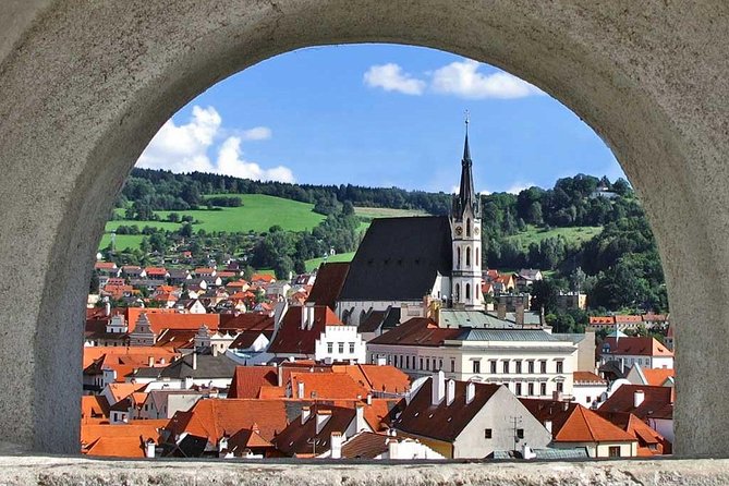 Cesky Krumlov Day Trip from Prague to Vilshofen - Cesky Krumlov in a single day, with private pickup