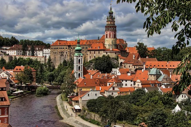 Cesky Krumlov Full day tour from Prague and back - Who Should Book This Tour, and Who Might Not
