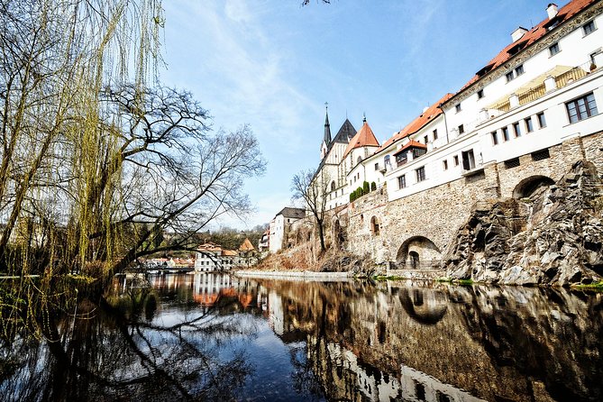 Cesky Krumlov One Day Trip from Prague by bus - The bus ride from Prague: scenery plus the reality of time