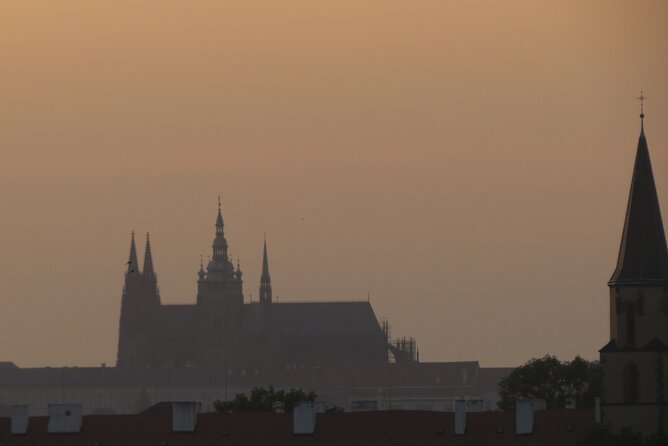 Charles Bridge and Prague Castle Walking Tour - Prague Castle for 90 minutes: courtyards, changing of the guard, and smart pacing