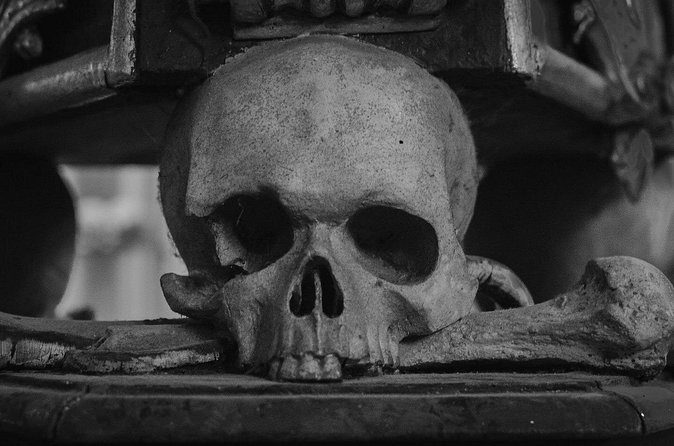 Church of Bones & UNESCO Silver Town Kutná Hora: Private Tour - Private Tour Timing: How the 6 Hours Usually Feel