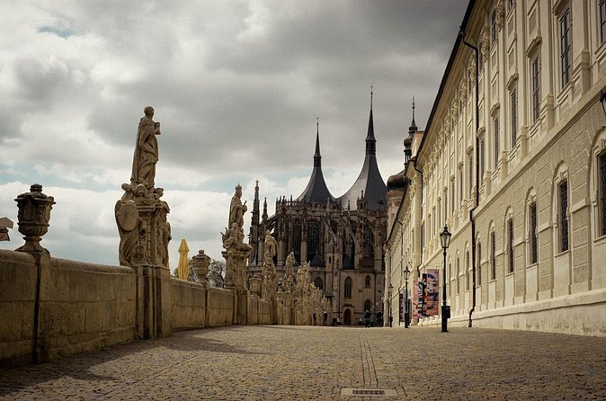 Church of Bones & UNESCO Silver Town Kutná Hora: Private Tour - Meet-Up and Pickup: The Part That Makes or Breaks a Day Trip