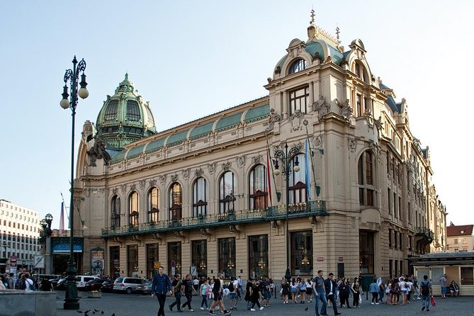 City game scavenger hunt Prague - independent city tour I discovery tour - What the History Info Is Actually For