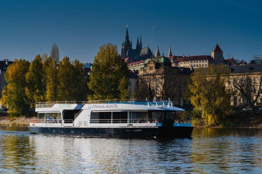 City Sightseeing Prague HOHO Bus, Castle Tour + River Cruise - The Red Line doubles back to the Castle zone, starting at the Main Train Station