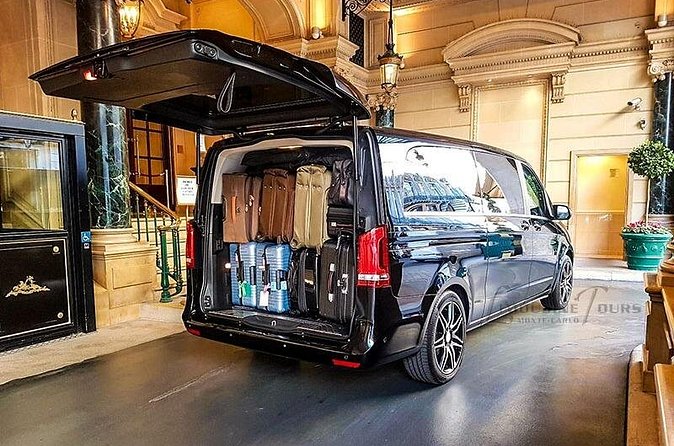 Comfortable Private Arrival Transfer from Prague Airport - Start point and hotel drop-off: the part that saves real time