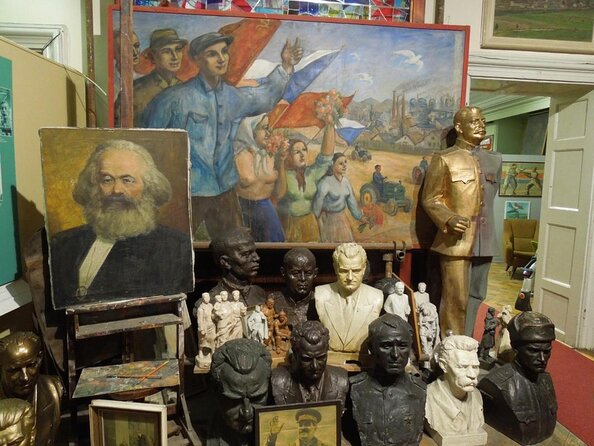 Communism and World War 2 Prague City Tour - Key points to know before you ride