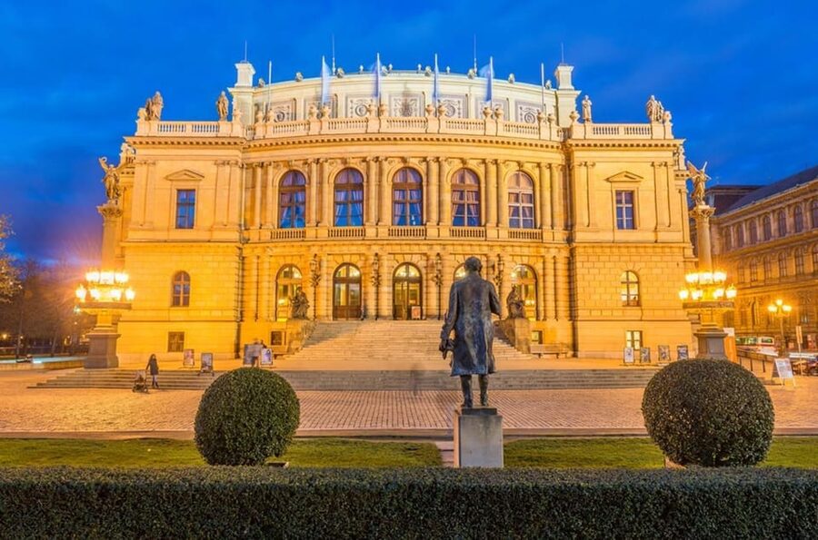 Concert in the Rudolfinum - MOZART, VIVALDI, SMETANA - Who should book this Prague concert, and who might skip it