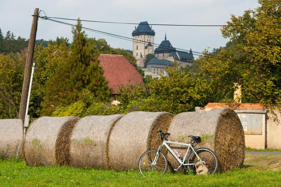 Countryside Bike Tour From Prague To Karlstejn Castle - Start in Prague: meeting point, safety briefing, then out of the city