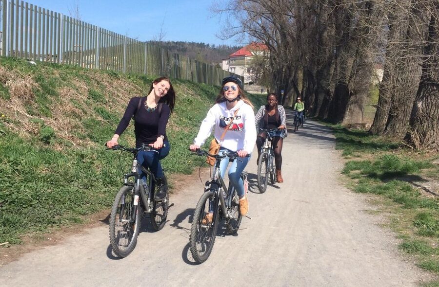 Coutryside bike tour to Karlstejn Castle. - Returning by Train and Finishing in New Town