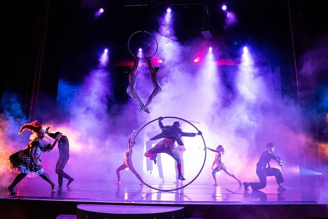 Czech Cabaret Show - Acrobatics and Stage Effects, the Parts You Should Watch Closely