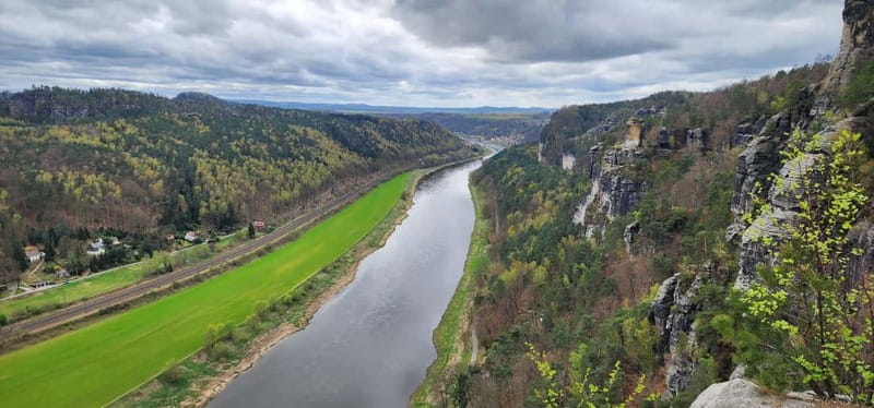 Day trip from Prague to Bohemian and Saxon Switzerland - Lunch Included, and Why the Food Stop Actually Helps