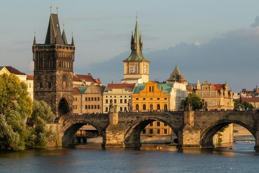 Discover Prague: 3 Hours Driving Private Tour - Prague Castle: the big starting point