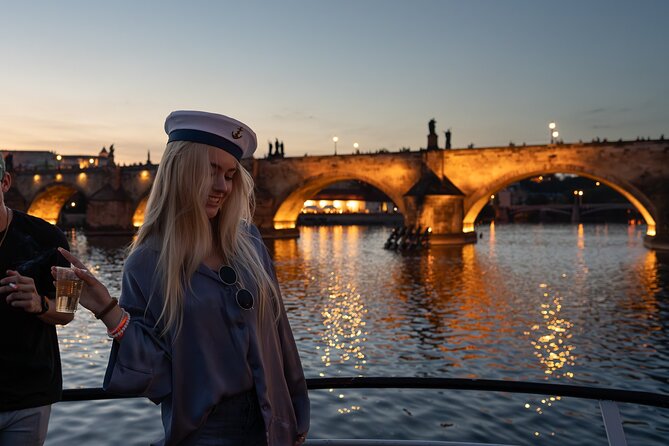 Drunken Monkey Prague Boat Party w/ 2hr Open Bar, DJ & Club Entry - Weather and what to wear