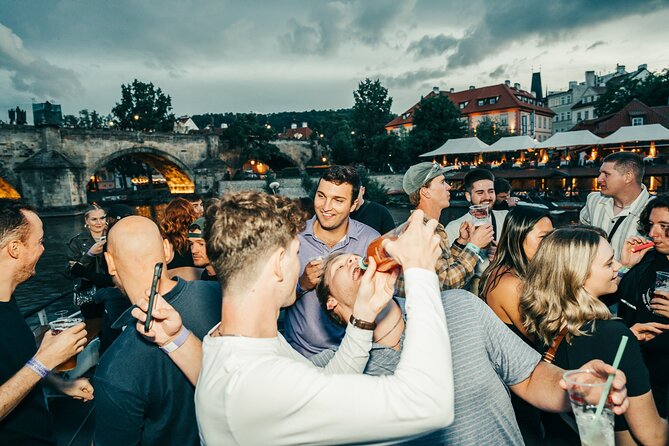 Drunken Monkey Prague Boat Party w/ 2hr Open Bar, DJ & Club Entry - The boat party (8:00 to about 10:00 pm): drinks and DJ energy