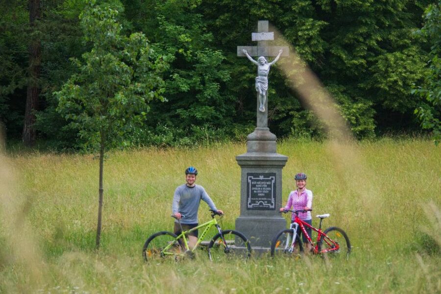 E-Bike Day Trip: Visit a Roman Castle and Taste Craft Beer - Should You Book This Tour?