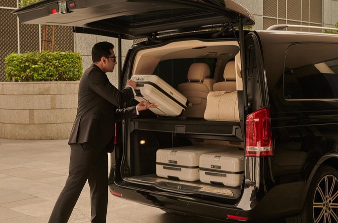Easy Departure from Prague with a Trusted Private Transfer - The Driver Experience: Help With Bags and Real Problem Solving