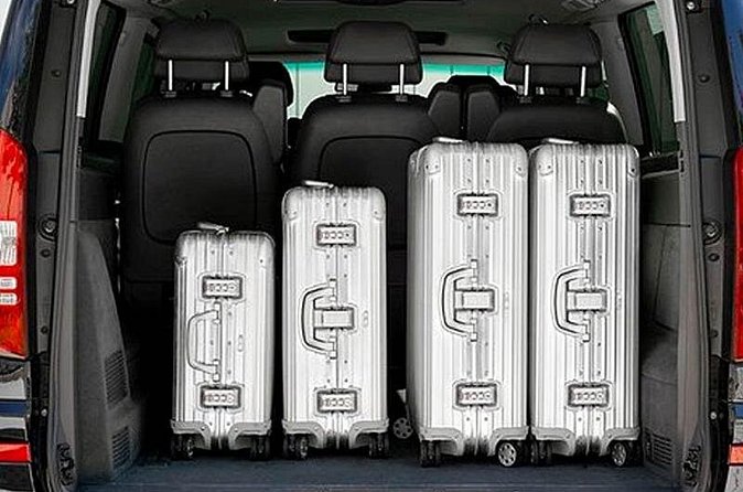 Easy Departure from Prague with a Trusted Private Transfer - Using the Mobile Ticket and Pickup Info the Right Way