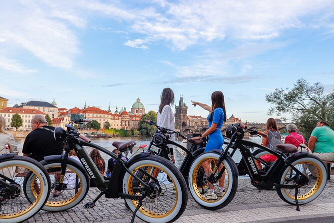 Ebike Sunset tour of Prague - The 10-minute e-bike training that makes the tour feel easy