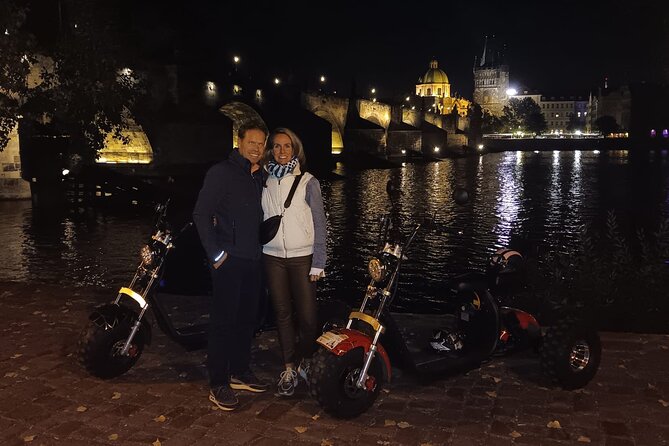 Electric Trike Night Tour in Prague - Live Guided - Prague Castle seen from outside: St. Vitus Cathedral without the entry line